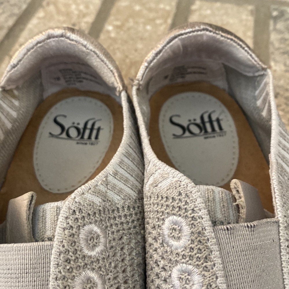 Sofft light grey slip on sneakers shoes size 7 - Picture 7 of 9
